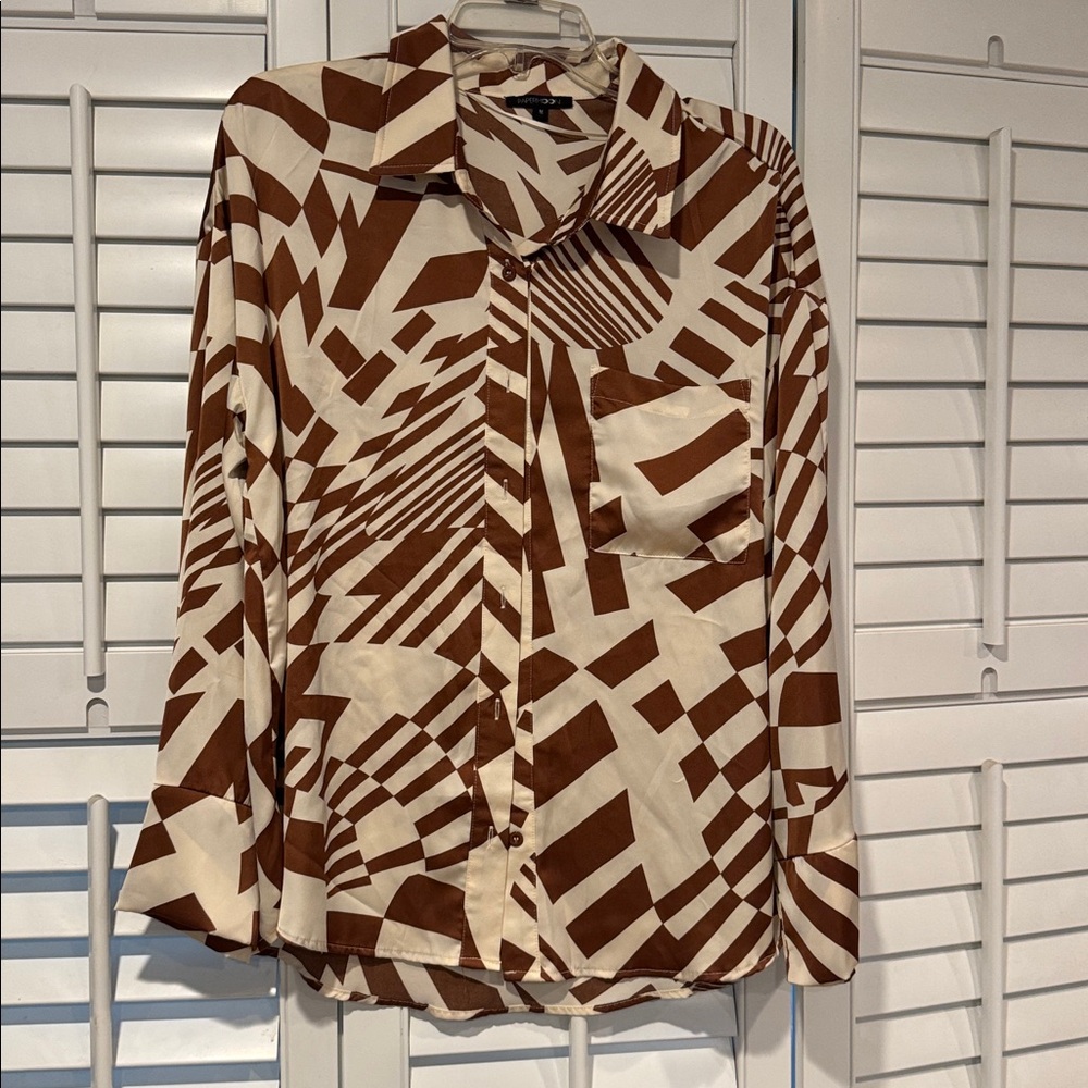 NWOT Papermoon Geometric Blouse